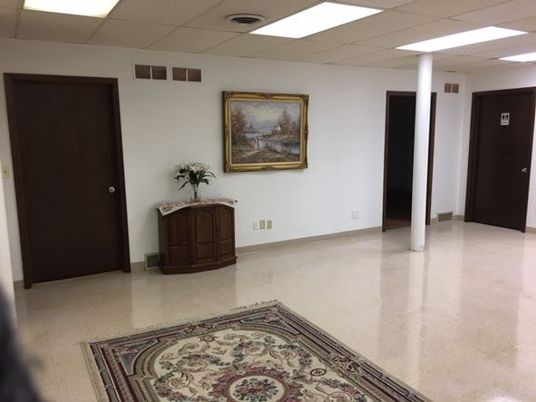 102 E Schoolhouse Rd, Yorkville, IL 60560